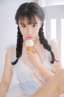 老公一边哄我一边和小三联系